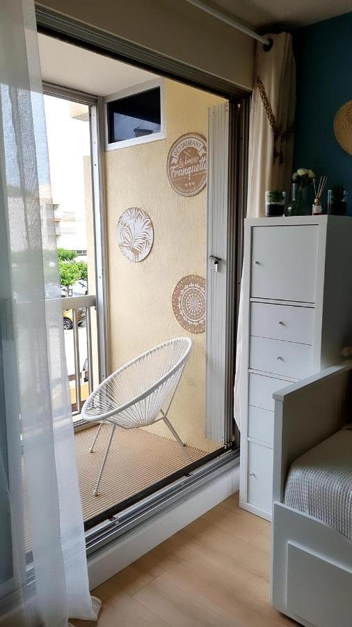 Studio cabine refait à neuf à 3 minutes à pied de la plage Le Grau-du-Roi Exterior foto