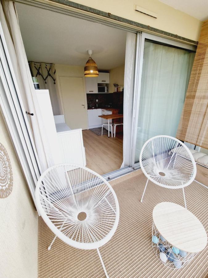 Studio cabine refait à neuf à 3 minutes à pied de la plage Le Grau-du-Roi Exterior foto