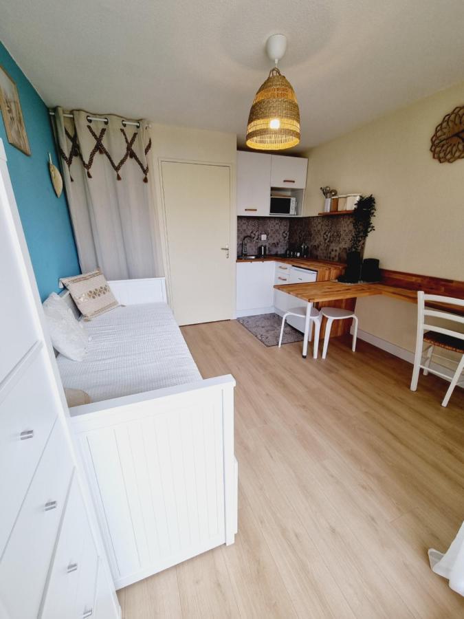 Studio cabine refait à neuf à 3 minutes à pied de la plage Le Grau-du-Roi Exterior foto