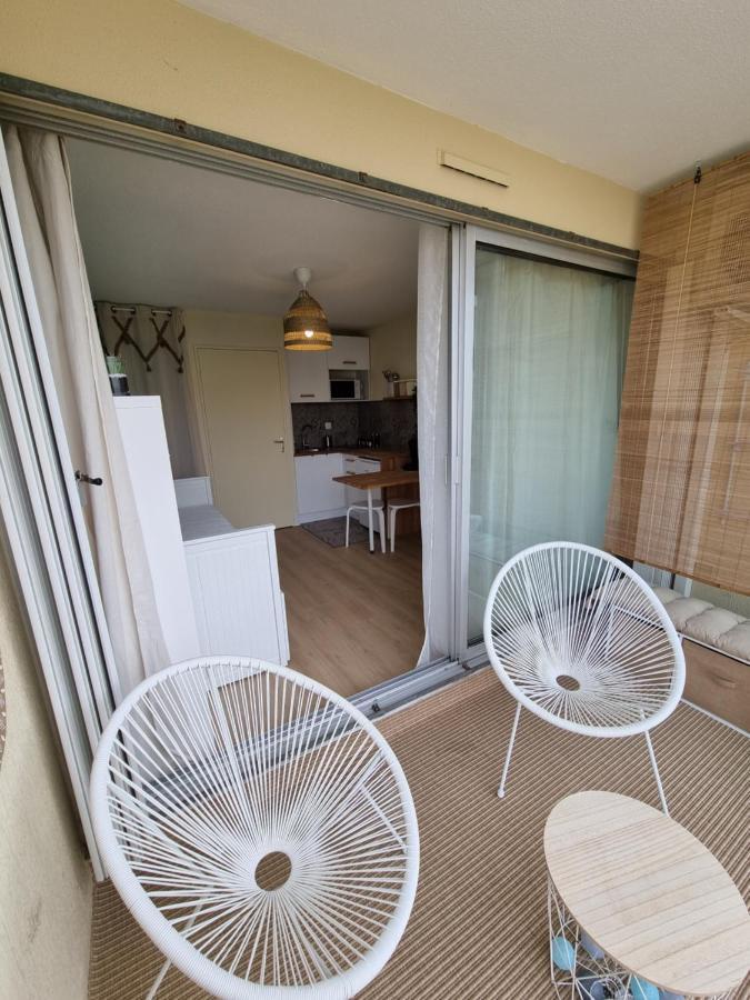 Studio cabine refait à neuf à 3 minutes à pied de la plage Le Grau-du-Roi Exterior foto